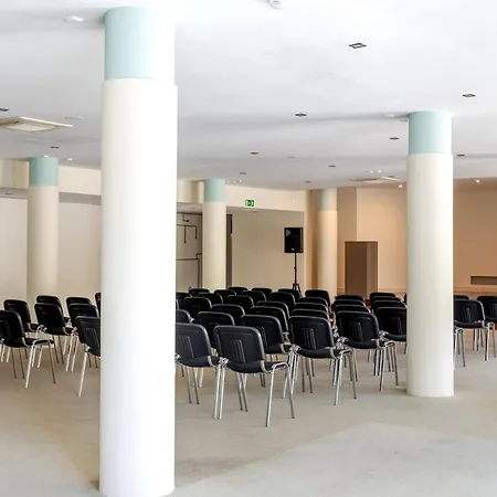Porta Do Sol Conference & Каминья