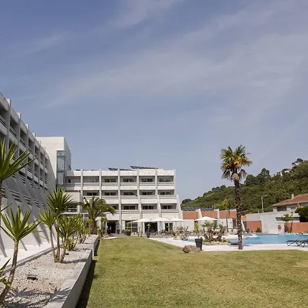 Porta Do Sol Conference & מלון